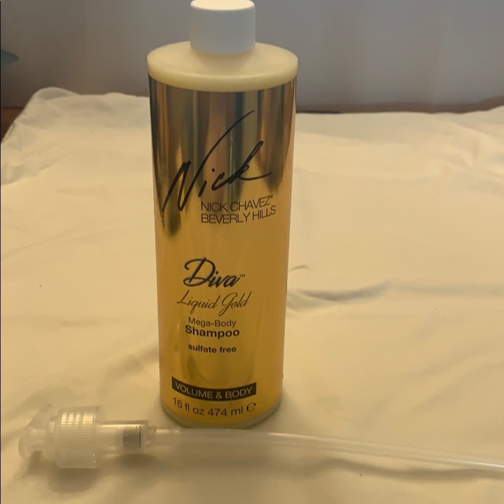 Nick Chávez Diva Liquid Gold Shampoo 16oz